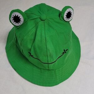Green Froggy Bucket Hat
